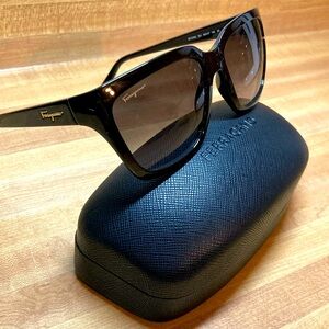 Authentic Salvatore Ferragamo black sunglasses (SF1018S)